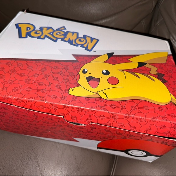 NIB Pokemon Crocs Jigglypuff Pink Classic Clogs Size Men 12 - Picture 11 of 11